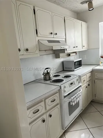 2500 NE 48th Lane Fort Lauderdale FL 33308