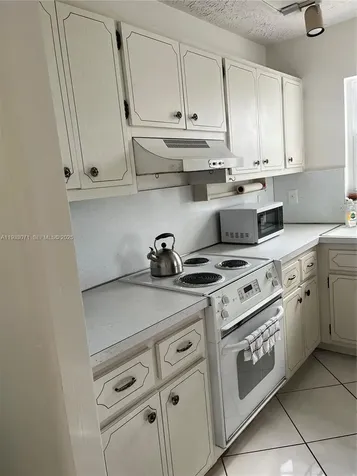 2500 NE 48th Lane Fort Lauderdale FL 33308