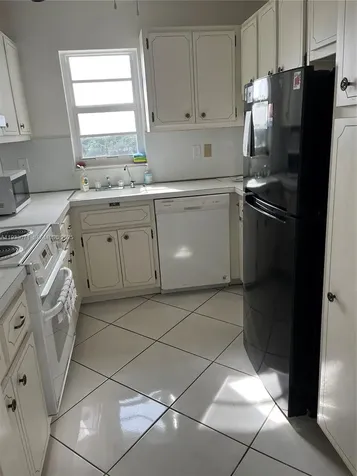2500 NE 48th Lane Fort Lauderdale FL 33308