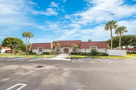 12027 S Greenway Circle Royal Palm Beach FL 33411