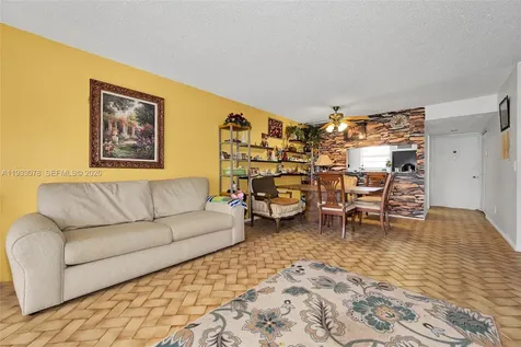 12027 S Greenway Circle Royal Palm Beach FL 33411