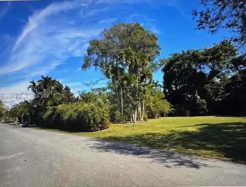 19425 SW 127 Court Miami FL 33177