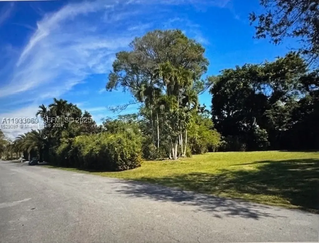 19425 SW 127 Court Miami FL 33177