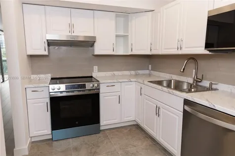 3625 N Country Club Drive Aventura FL 33180