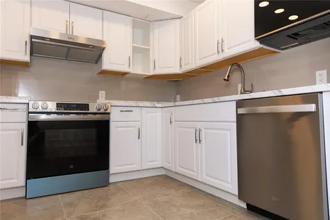 3625 N Country Club Drive Aventura FL 33180