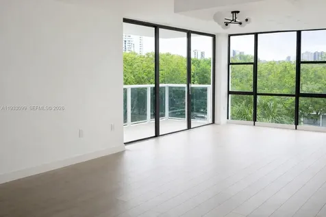 3625 N Country Club Drive Aventura FL 33180