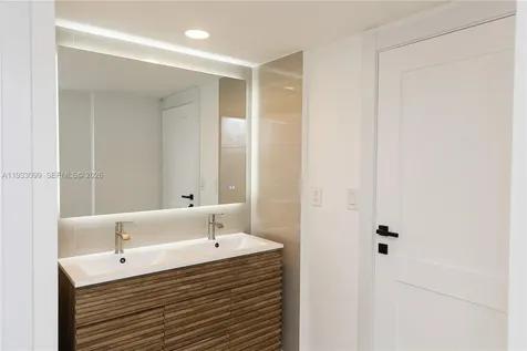 3625 N Country Club Drive Aventura FL 33180