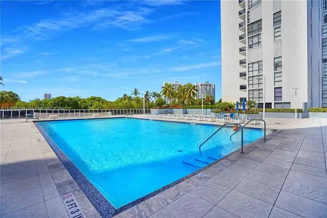 3625 N Country Club Drive Aventura FL 33180
