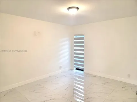 9723 N New River Canal Road Plantation FL 33324