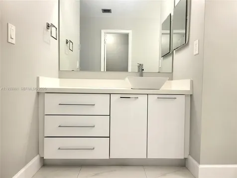 9723 N New River Canal Road Plantation FL 33324