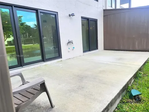 9723 N New River Canal Road Plantation FL 33324
