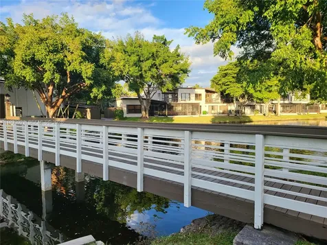 9723 N New River Canal Road Plantation FL 33324