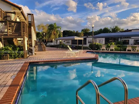 9723 N New River Canal Road Plantation FL 33324
