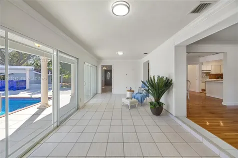 5685 SW 72nd Avenue Miami FL 33143