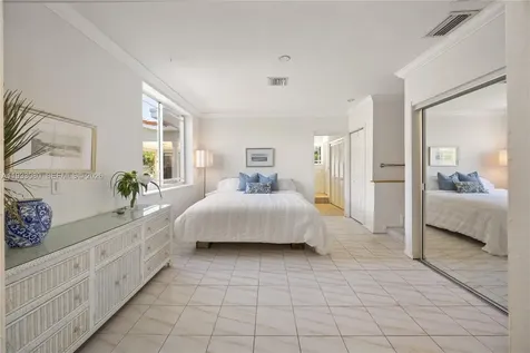5685 SW 72nd Avenue Miami FL 33143