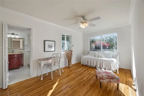 5685 SW 72nd Avenue Miami FL 33143
