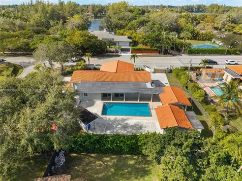 5685 SW 72nd Avenue Miami FL 33143
