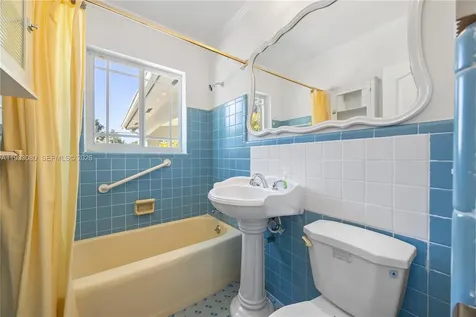 5685 SW 72nd Avenue Miami FL 33143