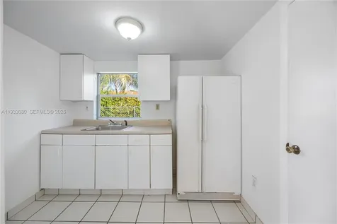 5685 SW 72nd Avenue Miami FL 33143