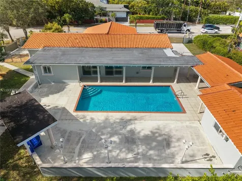 5685 SW 72nd Avenue Miami FL 33143