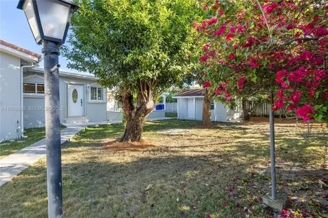 5685 SW 72nd Avenue Miami FL 33143