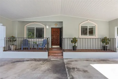 5685 SW 72nd Avenue Miami FL 33143