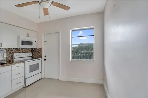 7401 Pines Boulevard Pembroke Pines FL 33024