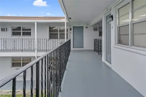 7401 Pines Boulevard Pembroke Pines FL 33024