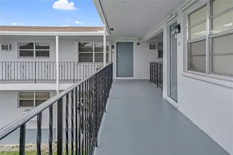 7401 Pines Boulevard Pembroke Pines FL 33024