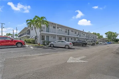 7401 Pines Boulevard Pembroke Pines FL 33024