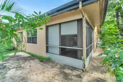 7545 NW 99th Avenue Tamarac FL 33321