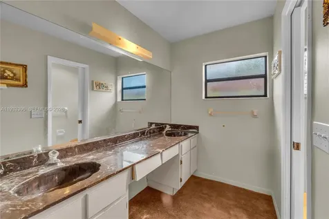 7545 NW 99th Avenue Tamarac FL 33321