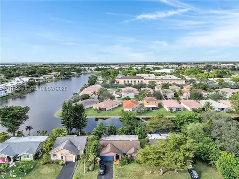 7545 NW 99th Avenue Tamarac FL 33321