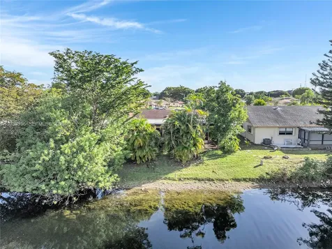7545 NW 99th Avenue Tamarac FL 33321