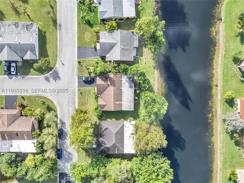 7545 NW 99th Avenue Tamarac FL 33321
