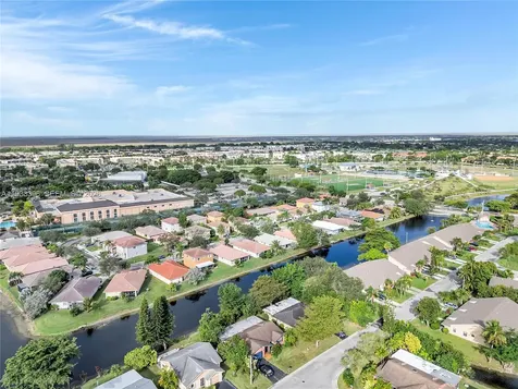7545 NW 99th Avenue Tamarac FL 33321