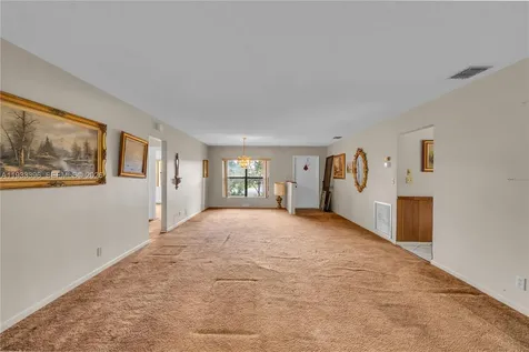7545 NW 99th Avenue Tamarac FL 33321