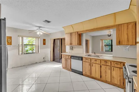 7545 NW 99th Avenue Tamarac FL 33321