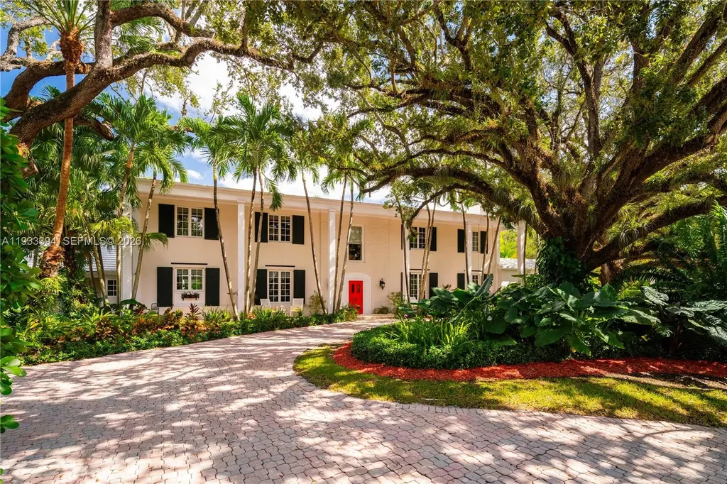 4871 SW 74th Terrace Miami FL 33143