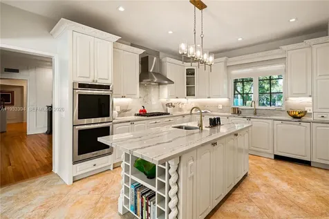 4871 SW 74th Terrace Miami FL 33143