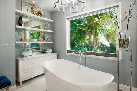 4871 SW 74th Terrace Miami FL 33143