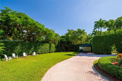 4871 SW 74th Terrace Miami FL 33143