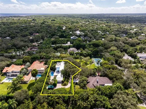 4871 SW 74th Terrace Miami FL 33143