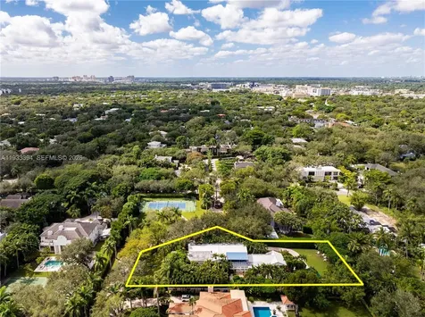4871 SW 74th Terrace Miami FL 33143