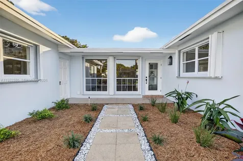 6800 NW 7th Street Plantation FL 33317