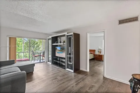 8400 Lagos De Campo Boulevard Tamarac FL 33321