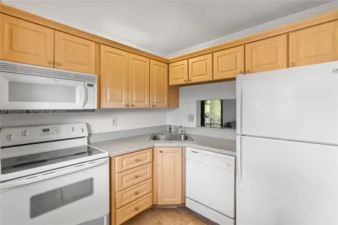 8400 Lagos De Campo Boulevard Tamarac FL 33321