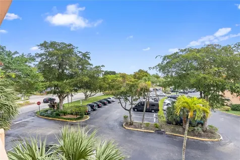 8400 Lagos De Campo Boulevard Tamarac FL 33321