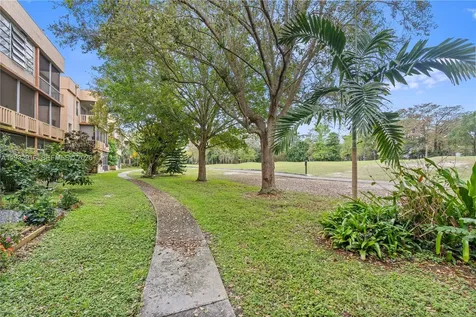 8400 Lagos De Campo Boulevard Tamarac FL 33321