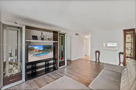 8400 Lagos De Campo Boulevard Tamarac FL 33321